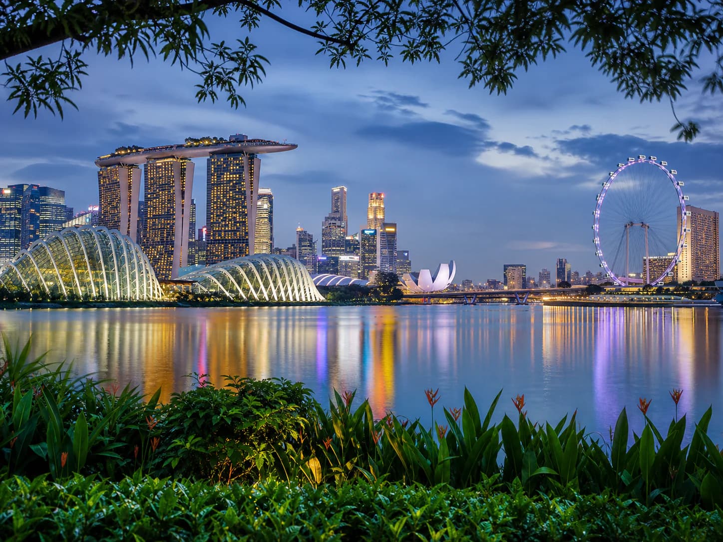 Economy travel to Singapore